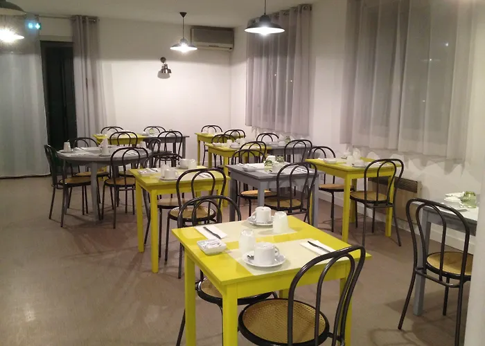 Des Frenes Euromedecine Hotell 2*
